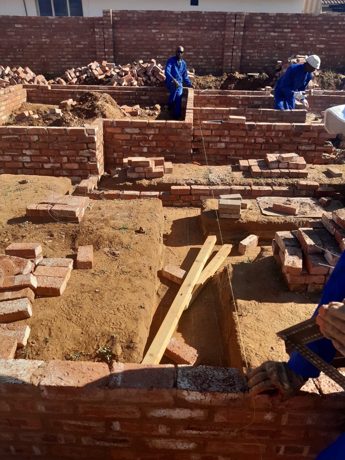 00f56f71-c12c-4ef2-873b-130d6ad53bf0 2-1