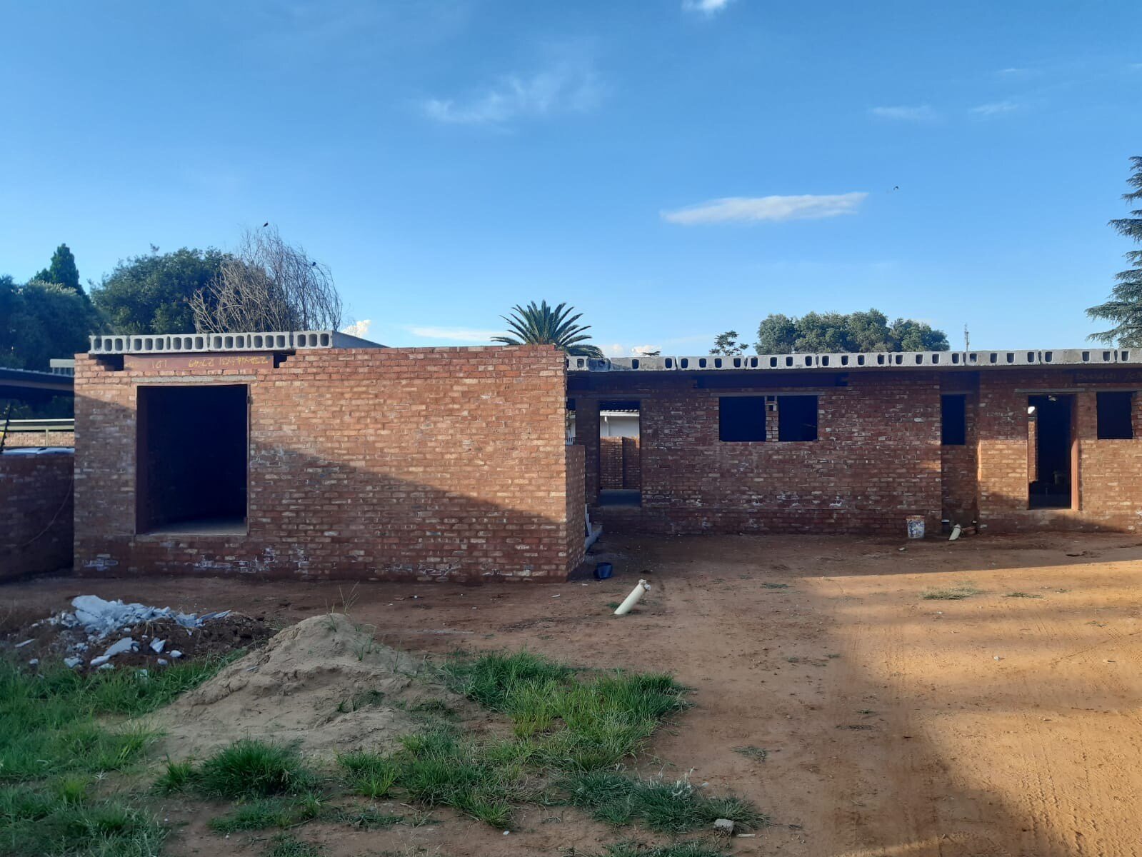 066a0c7d-1e9b-40c4-9b12-11e69a1cb8e7 2